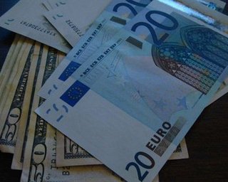 Курс евро в мае может подняться до 12,40 грн, - аналитики