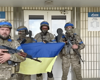 "Город контролируется ВСУ": украинские бойцы захватили Суджу на Курщине (видео, карта)