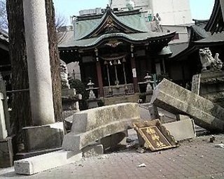 Синоптики опровергли сообщения о новых цунами в Японии