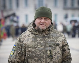 "Системная усталость": в СМИ рассказали, почему Зеленский уволил Залужного