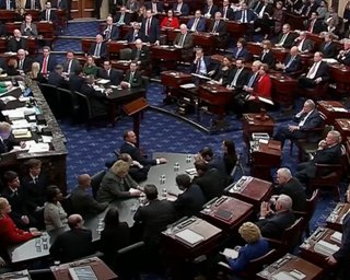 США хотят закупить оружие для Украины за счет "замороженных" активов РФ, — законопроект