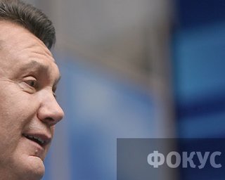 Янукович считает, что Тимошенко будет подкупать избирателей в Центре и на Западе