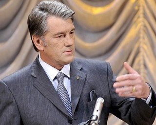 Ющенко: Украина может заплатить за газ только деньгами МВФ