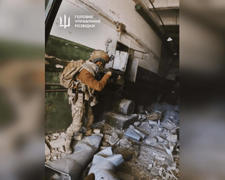 Утікачів ліквідували: на заводі у Вовчанську взяли в полон близько 20 окупантів, — ГУР (відео)