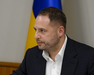 Украина ждет поставок вакцины Pfizer в ближайшие недели, – Ермак