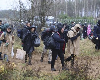 "Абсолютный позор": РФ обвинила Польшу в нарушении международных норм из-за вытеснения мигрантов