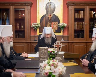 Синод УПЦ МП запретил проводить службы архиереям, пришедшим на Объединительный собор (обновлено)