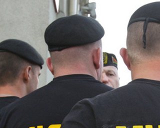 В Беларуси очередь в коммунальном управлении разогнал спецназ