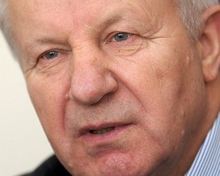 Победить "кнопкодавство" можно и при существующей системе голосования, - Мороз