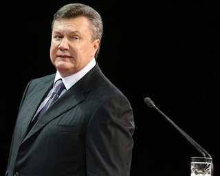 Служба безопасности держит Януковича в напряжении, - Грач