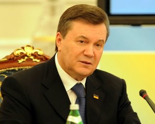 Антикоррупционный закон до лета начнет работать, - Янукович