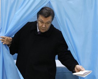 Янукович будет голосовать на Оболони