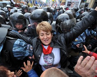 Сюжет дня. Украинцы могут объединиться ради досрочных выборов