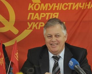 Симоненко: сотрудничество с МВФ надо остановить