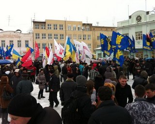 Тысячи украинцев пришли на акцию против Януковича в Ужгороде, - Батьківщина