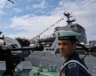 Освобождение Крыма: военный рассказал, какая судьба ждет Черноморский флот РФ (видео)