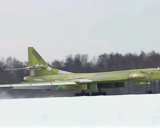 Ту-160 не полетять: під Енгельсом знищили резервуари зі специфічним паливом (відео)