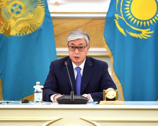 Токаев заявил, что Алматы "атаковали 20 тыс. террористов", но потом удалил твиты, — СМИ