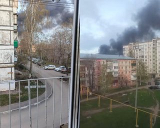 "На заводі пожежа": безпілотники атакували великий НПЗ у російському Новокуйбишевську (відео)
