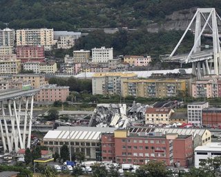Количество жертв обвала моста в Генуе выросло до 43