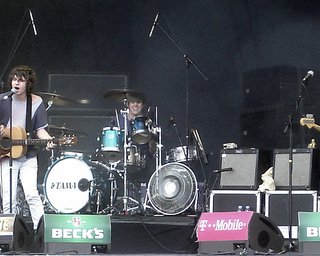 Психи в счастливых шляпах. Гитарист The Kooks рассказал Фокусу, как попасть на первые строчки чартов
