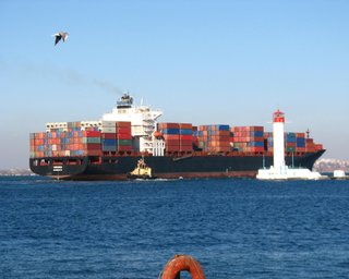 Україна відновлює перевезення контейнерів Чорним морем: названо терміни (відео)