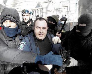 От ранений скончался десятый милиционер, - МВД