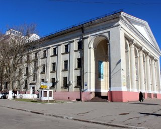 Російські війська облаштували склад боєприпасів у драмтеатрі в Херсоні, — ГУР