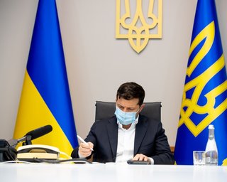 Зеленский потребовал найти системное решение и решить вопрос с паводками раз и навсегда