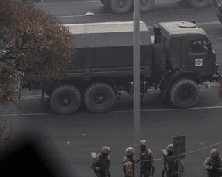 Влада Казахстану проводить масові "зачистки": за добу затримано майже 2 тис. осіб