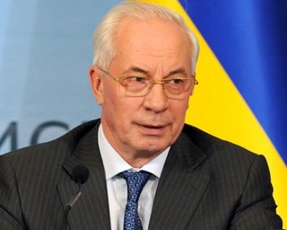 Азаров не теряет надежды пересмотреть газовый контракт-2009