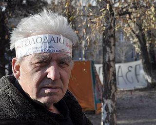 Донецкие чернобыльцы сами оплатили похороны Коноплева