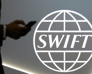 У Росії заявили про тестування аналога SWIFT — працює на "особливому" блокчейні