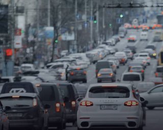 Не больше 75%: Кабмин установил "потолок" цен на такси во время форс-мажоров