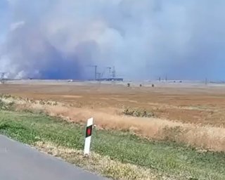 Пожежа на 10 гектарів: у Криму палає на полігоні, звідки РФ запускає Shahed (фото)