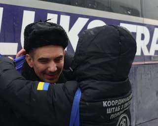 Після довгої паузи відбувся обмін полоненими: кого Україна повернула додому (фото, відео)