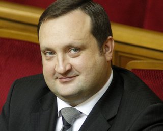 Назвавший Украину аграрной страной Арбузов похвастался успехами крестьян, призывая их объединятся в кооперативы
