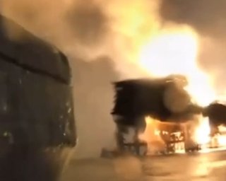 "Дістанемо їх скрізь": морські дрони атакували газові вишки біля Криму (відео)
