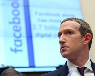 Страх и ненависть в Facebook. Как пост Трампа поднял бунт среди сотрудников соцсети