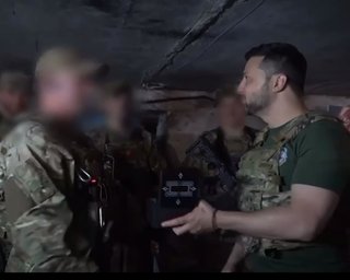 Зеленский посетил позиции ССО на Бахмутском направлении (видео)