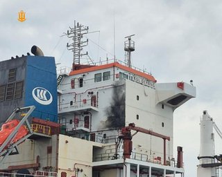 Удар ВС РФ по китайскому судну: в ВМС ВСУ показали кадры последствий