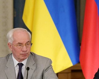 Азаров на Евро-2012 будет болеть за сборные Украины и России