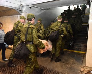 "Тестируют реакцию населения на перспективу тотальной войны": в РФ готовят россиян к мобилизации