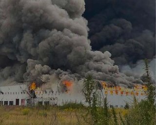 Згоріли склади VARUS та "ЕКО маркет" під Києвом: що відомо про перебої з товарами
