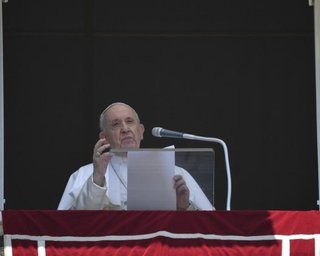 Папа Римский призвал молиться за пострадавших от потопов на западе Украины