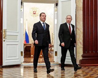 У Зеленского назвали "пустым местом" Медведева, заступившегося за задержанного Медведчука