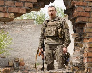 "Противник просувається": нардеп пояснив, чи дійсно на Донбасі "посипався фронт" (відео)
