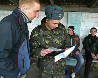 Столичного военного комиссара поймали на взятке 