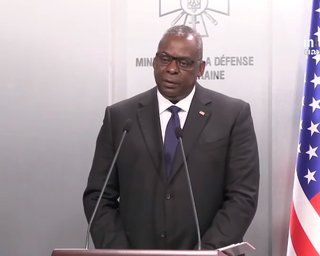 "Жодна третя країна не має права вето", — глава Пентагону про членство України в НАТО (відео)