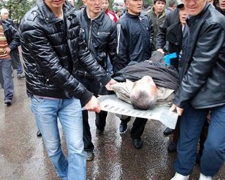 Число жертв беспорядков в Киргизстане достигло 82 человек